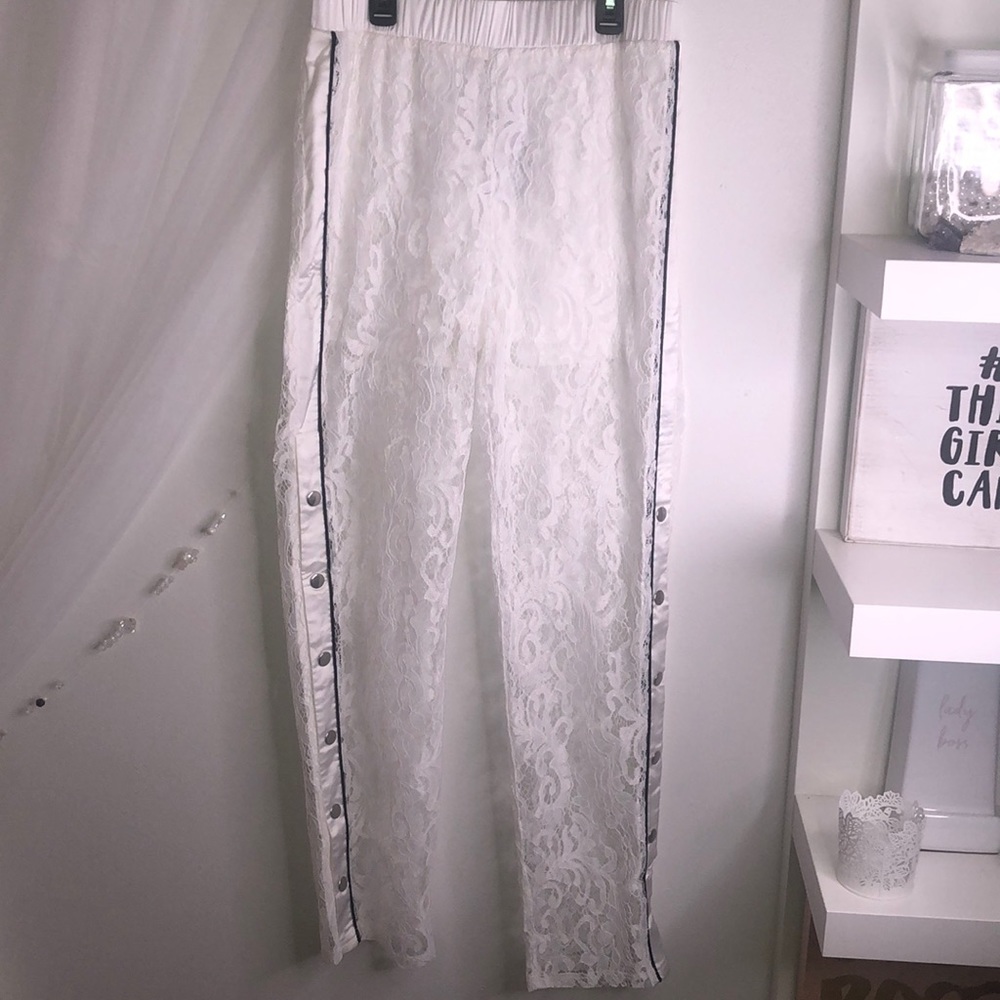 Lace pants - Picture 4 of 5